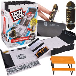 Tech Deck Large Set Fingerboard Colourful Skateboard The Berrics Transforming Skate Park Ramp + Zubehör